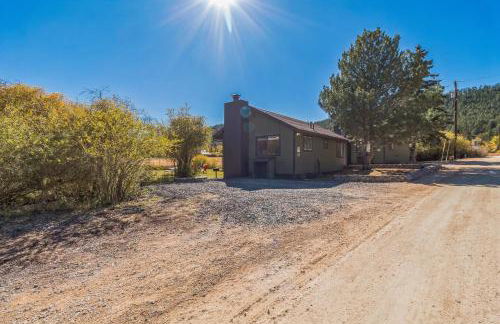 Cozy Cabin Retreat with Scenic Views cabin - Foto 33