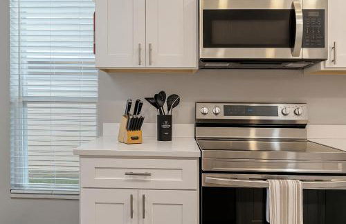 Heated Pool & Bathtub 4BR Near Disney - Foto 15