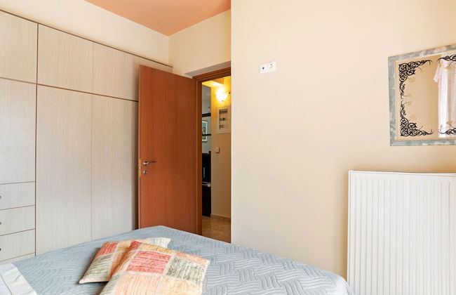 Welcoming Apartment in Venerato With Garden - Photo 4