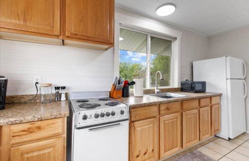 Unit 7: Updated downtown 1 bedroom! - Photo 4