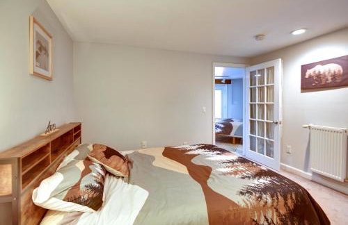 White Mountain Escape with Separate In-Law Suite! - Foto 32