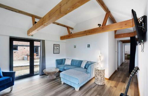 Seven Space - Willow Barn, Hot Tub & Scenic Rural Retreat - Photo 6