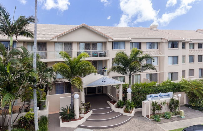 Miami Beachside Holiday Apartments - Photo 1