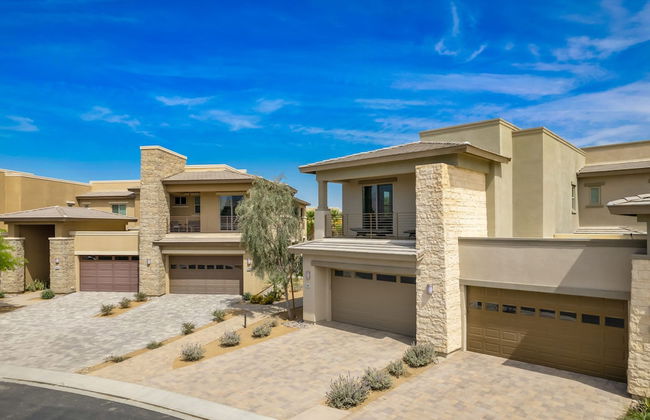 A Luxurious Oasis Experience in Desert Palm - Foto 14