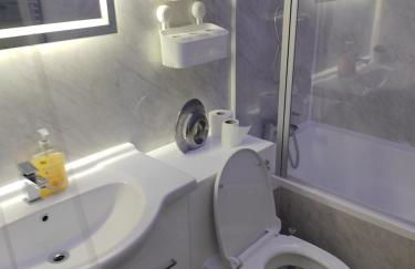 Modern 2 bed house sleeps 6 - Photo 14