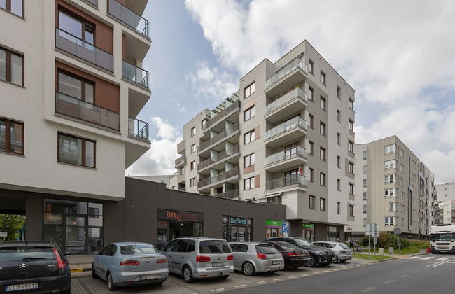 Warsaw Apartment Jurajska by Renters - Photo 14