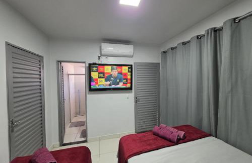 Suíte2 Privativa Climatizada Mobiliada com Garagem e Wi-Fi - Foto 1