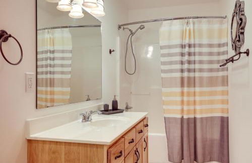 Lake Minocqua Condo with Shared Fire Pit! - Foto 20