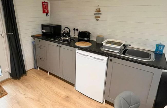 1 Bedroom Log Cabin in Parc Pen y Bryn Sleep 2/3 - Foto 3