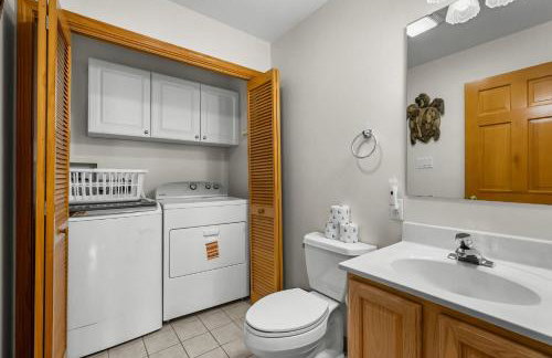 Charming Harwich Home—Relax Explore Cape Cod - Photo 16