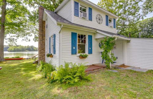 Lakefront Cottage with Covered Porch and Dock! - Foto 37