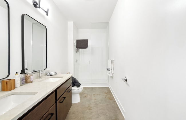 Ballpark Luxury Loft Steps from Arch - Photo 29