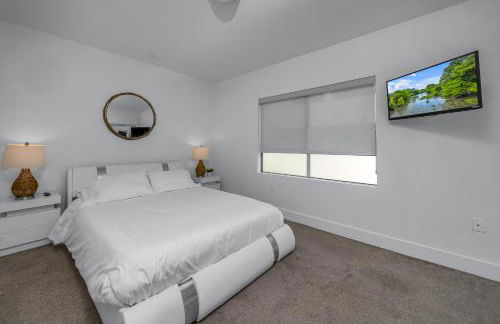 Amazing, Spacious Unit, Heart LA - Photo 10