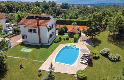 Cozy Home In Viskovo With Wifi - Photo 1