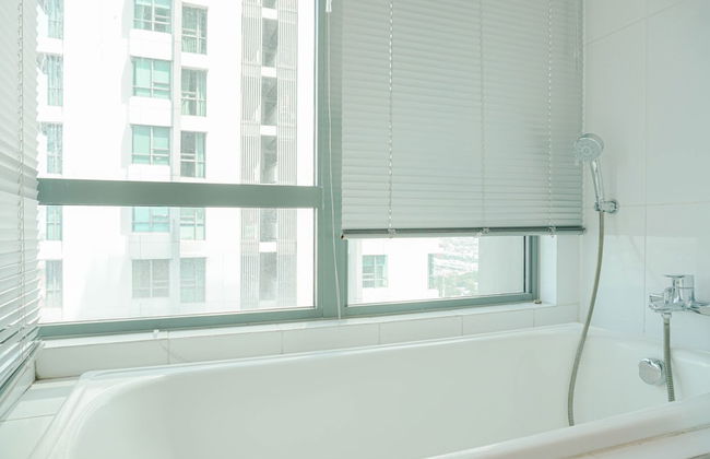 Homey with Private Lift 2BR Apartment at St. Moritz Puri near Mall - Foto 13