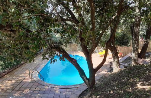 Estudi en finca per a 4p Piscina Privada, aire acondicionat - Foto 2