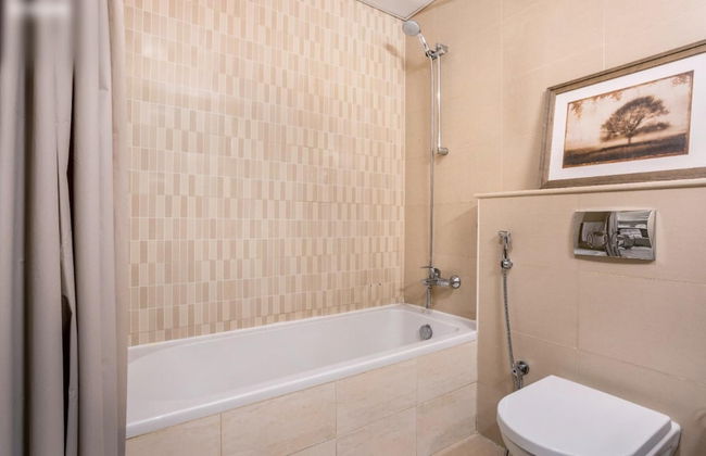 Breathtaking View 1 Bedroom Apt - Photo 11