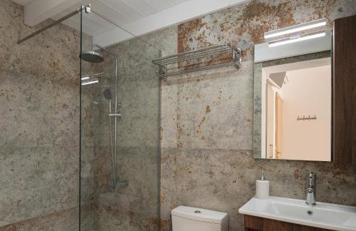 Alba Bianca Villa, Family Retreat with Heated Pool By ThinkVilla - Foto 24
