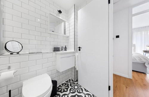 Modern 2BR Apartment Perfect for Remote Work - Foto 30