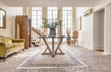 Historic & Secluded Estate on the Hudson River w/ Pool Sleeps 24 River House by Avantstay - Foto 17