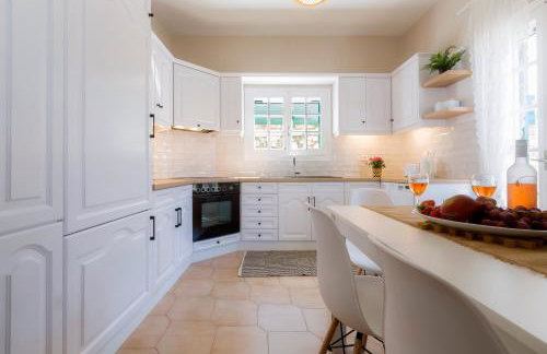 Alisachni Apartments 1st Floor - Photo 5