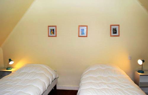 Maison bretonne avec cour fleurie, WIFI et vélos à 1,4 km des plages à Trébeurden - FR-1-368-71 - Foto 7