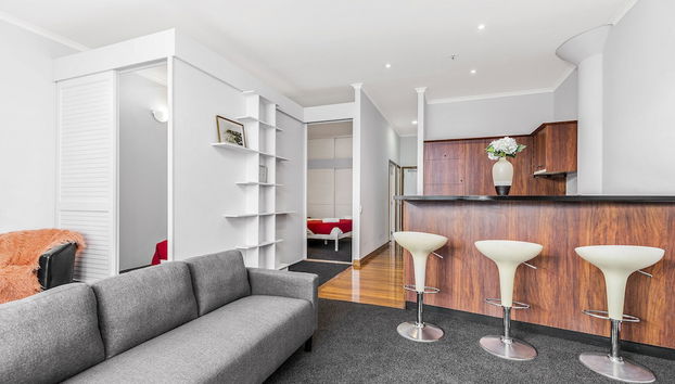 Two Bedroom Waterfront & City Apartment - Photo 5, Coin séjour