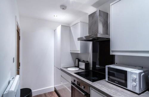 Central Liverpool 1 Bed Apartment w Balcony - Foto 12