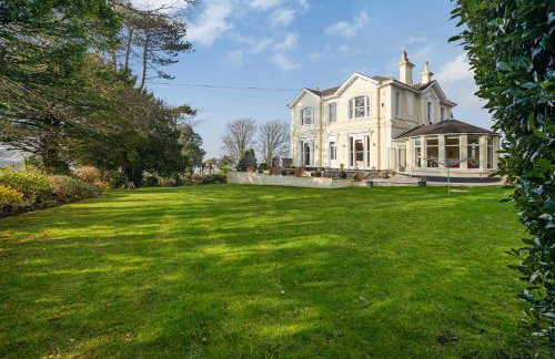 Stunning Apartment in Victorian Villa with Garden - Photo 32