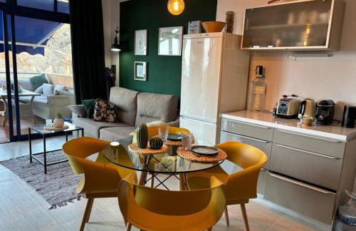 Apartment with views of sea and mountains - Photo 16