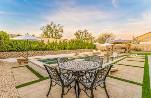 GAMEROOM, King Beds, Movie Projector, Heated Saltwater Pool, Golf and Games! - Foto 55