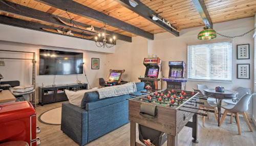 Modern Cabin w/ Game Room & Deck, Near Skiing - Foto 2