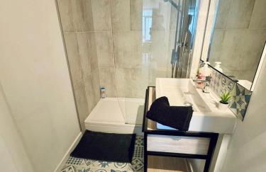 Superbe T5 10p 4chs Métro Tramway terrasse parking - visite en vidéo sur YouTube 54OTKQvzlwA - Foto 12