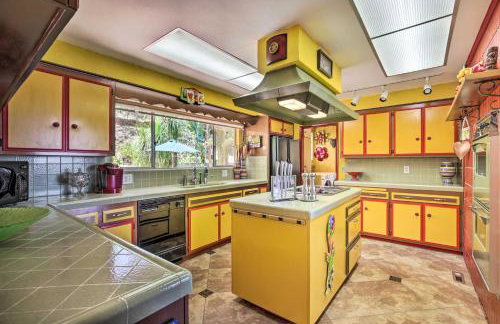 Colorful El Cajon Gem Deck, Garden and Valley Views - Foto 12