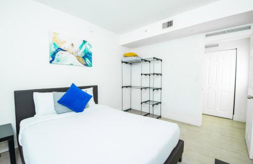 Spacious entire Apartment with Free Parking - Foto 31