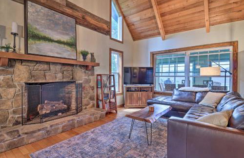 Family Retreat Cabin with Summit, Lake Views, Deck! - Foto 4