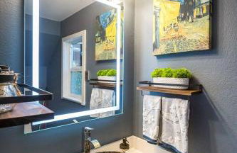 New Oasis -Spa -Firepit -BBQ- Decks-Pet friendly - Foto 29