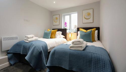 Aisiki Apartments at Stanhope Road, North Finchley, Airconditioned 3-Bedroom and 2-Bathroom, Pet-Friendly Duplex Flat, King or Twin Beds, with Free WiFi - Foto 4