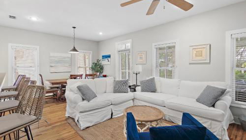 Beach Bungalow, 3 Min Walk to Beach, Golf Cart, 4 bikes, Wagon - Foto 4