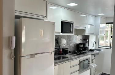 Apartamento Princesa do Sul a 150m da praia e 5 km do Centro da cidade Acomodação aconchegante e tranquila localizada na zona sul da cidade - Foto 4