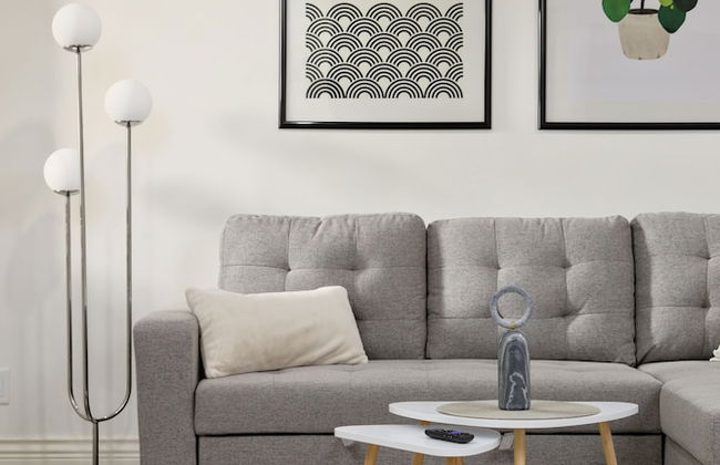 Cozy 2BR BSMT Suite Near Grouse Mt. and Edgemont. - Photo 15