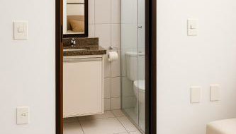 Apartamento em zona nobre com três quartos, sendo um suíte - Foto 4