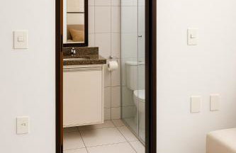 Apartamento em zona nobre com três quartos, sendo um suíte - Foto 4