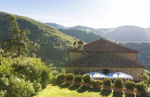 Romantic Apartment With Tuscan Valley Views - Photo 19