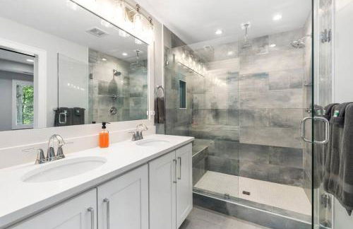 New Home, Dock, Home Theatre Projector, Hot Tub, Fire Pit, Kayaks - Foto 19