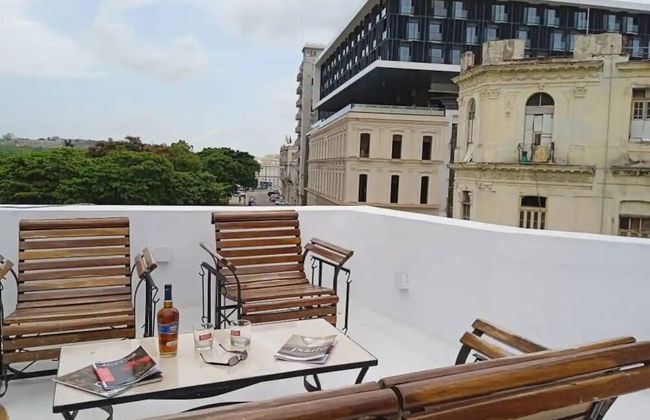 Apartment in Havana with garden - Photo 11