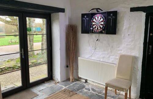 Polean Farm Old Farmhouse - With Large Jacuzzi, Games Room, Near the Sea and with Free Access to a Nearby Pool - Foto 22