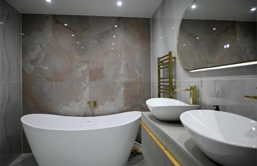 TyneView Estate, Farmhouse & Stables - Photo 55