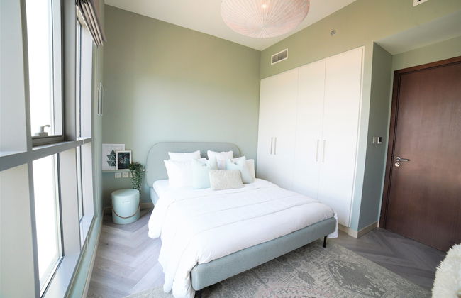 Luxurious Dubai Hills with balcony park view - Photo 2