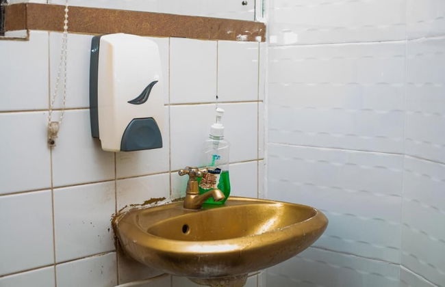 La Belva Court with Swimming Pool - Photo 8